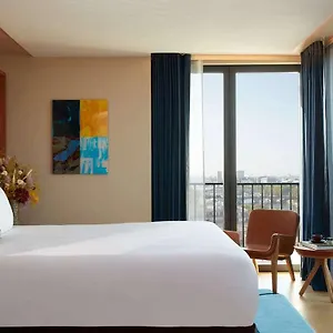 So/ Hotel París